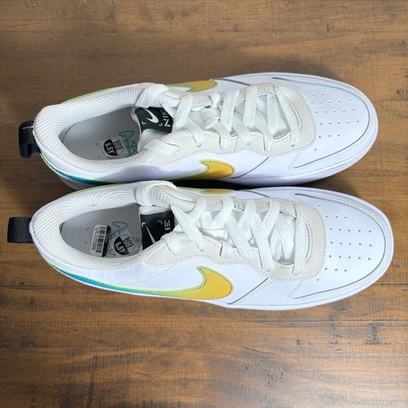 Nike Court Borough Low Sneakers Shoes 6.5Y / 8 Women FJ7692-193 - Picture 5 of 6